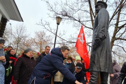 Cine este guvernatorul rus care se inspira din Stalin si Ivan cel Groaznic statui restrictii si nostalgie sovietica
