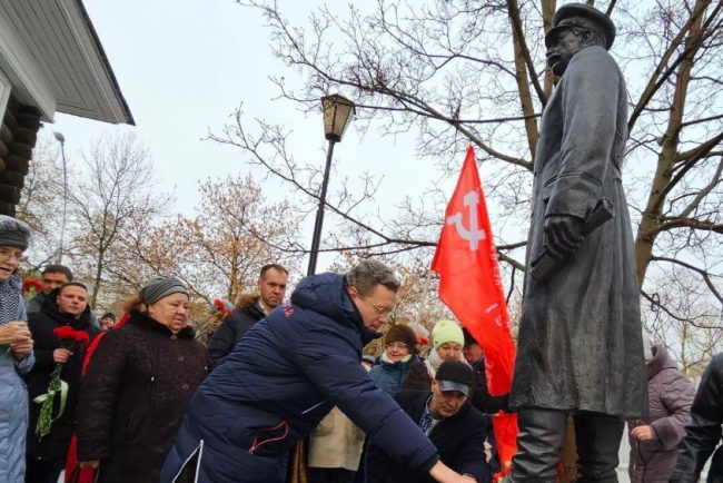 Cine este guvernatorul rus care se inspira din Stalin si Ivan cel Groaznic statui restrictii si nostalgie sovietica