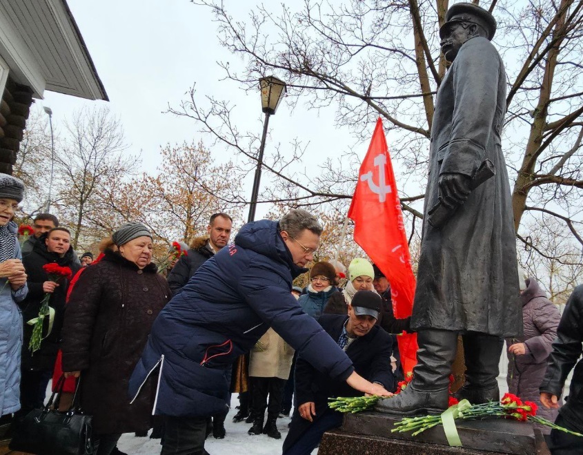 Cine este guvernatorul rus care se inspira din Stalin si Ivan cel Groaznic statui restrictii si nostalgie sovietica