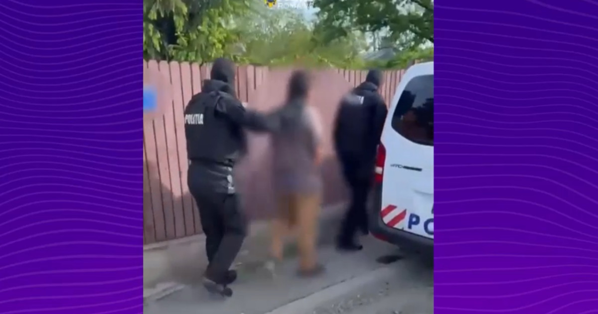Control judiciar pentru 20 de soferi STB suspectati de furtul a o tona de motorina dintr o autobaza