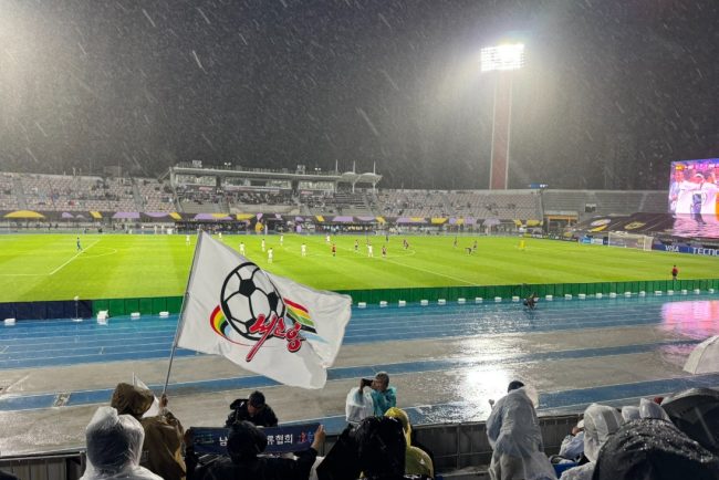 Coreea de Nord a invins Coreea de Sud la fotbal feminin Reactia fanilor a surprins presa internationala