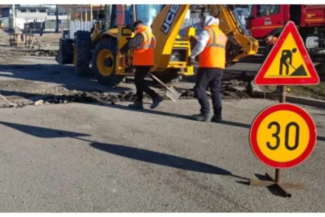 Cosmar pentru locuitorii din Borhanci O strada este acoperita de praf si noroi din cauza lucrarilor A devenit aproape impracticabila in ultima perioada