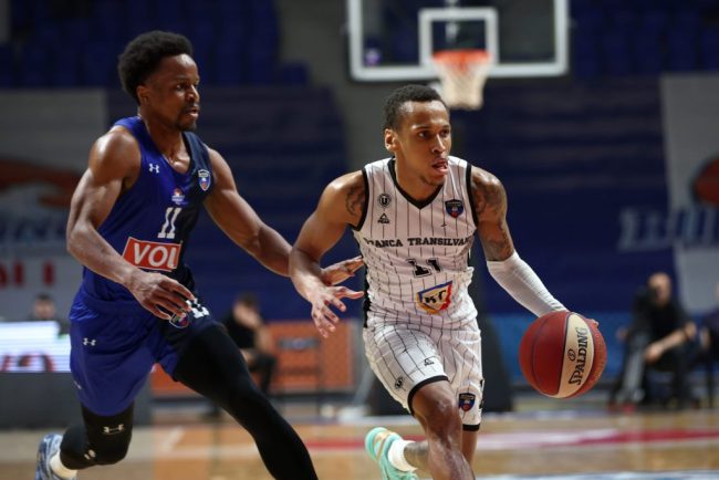 Daron Russell coordonatorul echipei U BT Cluj Napoca lider in pase decisive in cea de a doua etapa a sferturilor de finala din Liga Adriatica