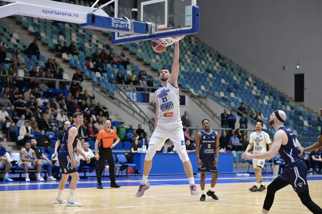 Dup a eliminarea din competitiile internationale U BT Cluj revine in campionat pentru seminfala cu SCMU Craiova