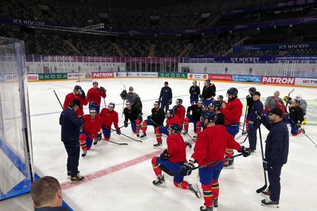 Echipa Romaniei de hochei pe gheata a avut un inceput perfect la Campionatul Mondial
