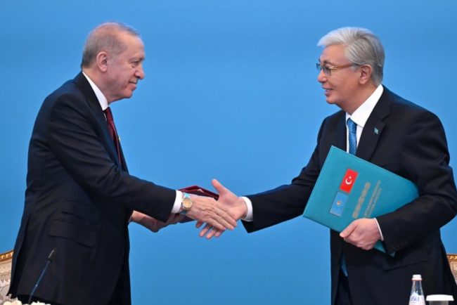 Erdoan si Tokayev intaresc parteneriatul strategic Turcia si Kazahstan isi propun schimburi comerciale de 13 miliarde de euro