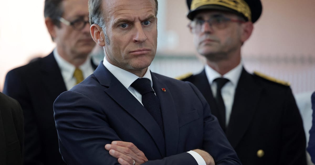 Macron desemneaza un nou sef de cabinet in timp ce fostul sau asistent aspires la o functie la Banca Frantei