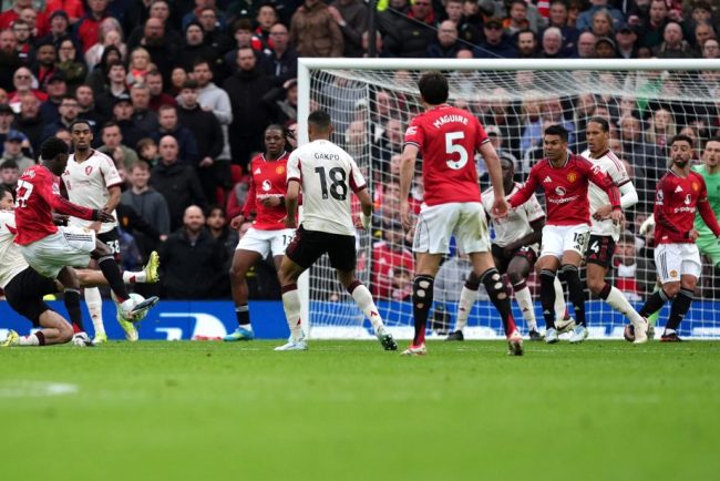 Manchester United invinge Liverpool in derby si se intoarce in Liga Campionilor dupa 3 ani de absenta