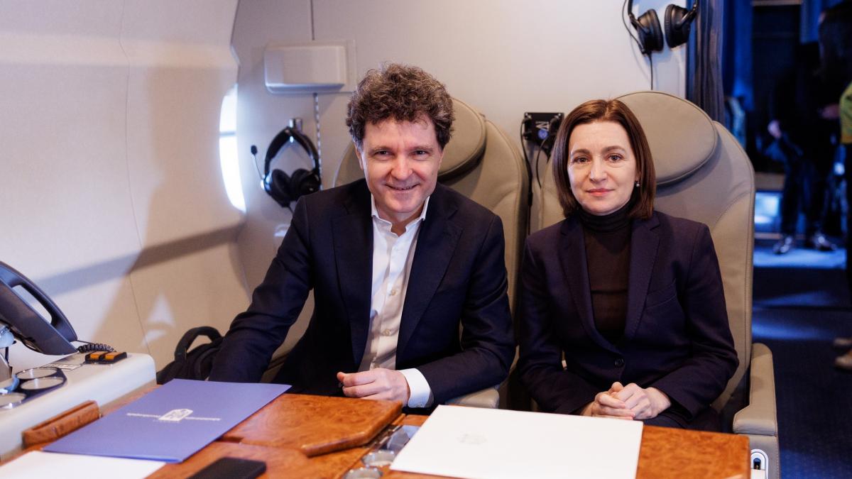 Nicuzor Dan si Maia Sandu au plecat impreuna spre Armenia pentru a participa la summitul
