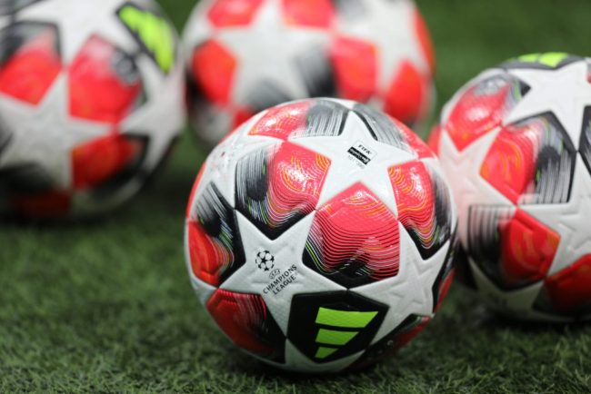 Noua echipe din Superliga de fotbal si trei echipe feminine au obtinut licenta UEFA pentru sezonul 2026 2027