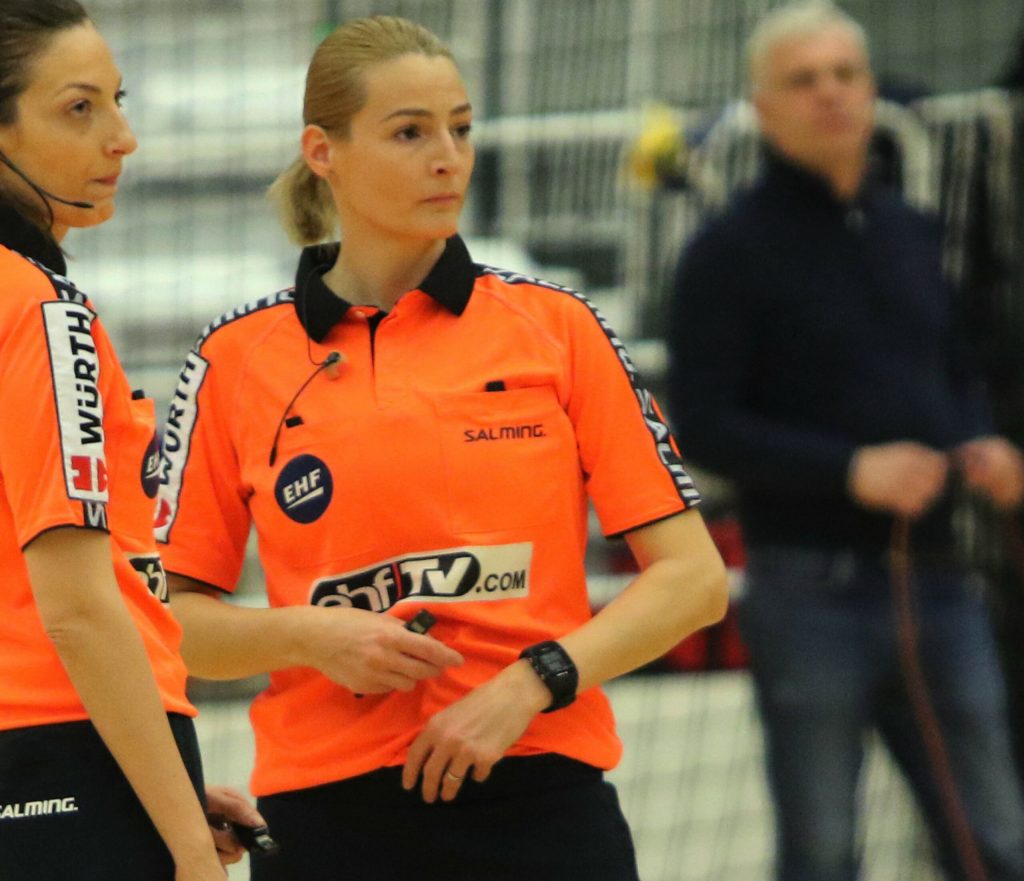 O romanca va conduce meciuri la turneul final al Ligii Europeane EHF la handbal feminin