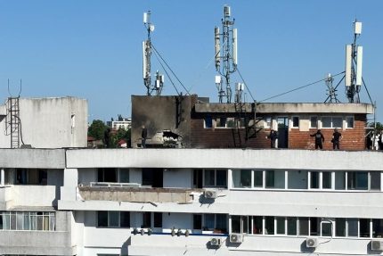 Prefectura Galati Cetatenii blocului afectat de drona pot opta pentru relocare Inspectorii ISC vor efectua o evaluare tehnica a cladirii