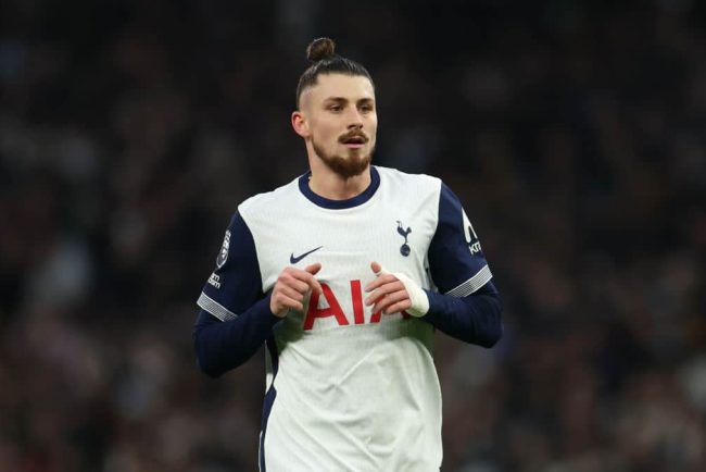 Radu Dragusin pierde teren la Tottenham Englezii explica de ce De Zerbi nu are incredere in roman