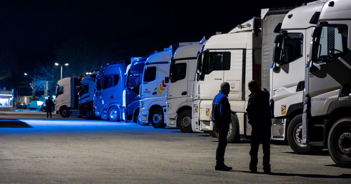 Romani acuzati ca au furat un TIR intr o parcare din Franta Perchezitii DIICOT in Cluj si Maramures Cum