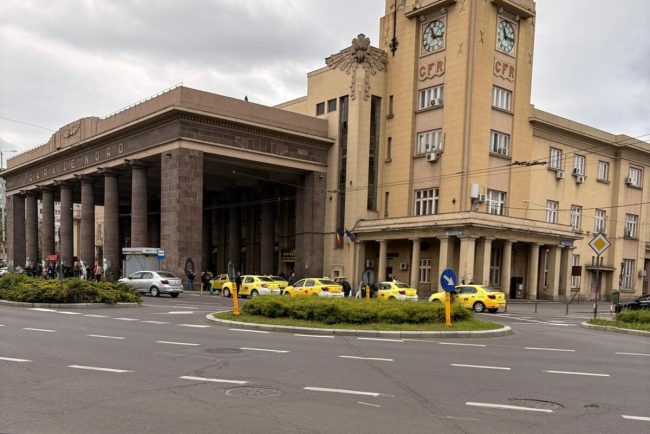 Taximetristii de la Gara de Nord controlati de Politia Locala Sefu te duc cu 150 de lei