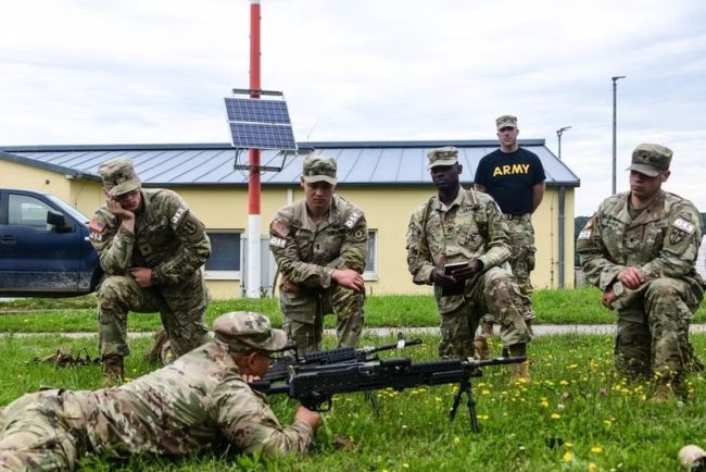 Trump analizeaza reducerea efectivelor militare ale Statelor Unite din Germania