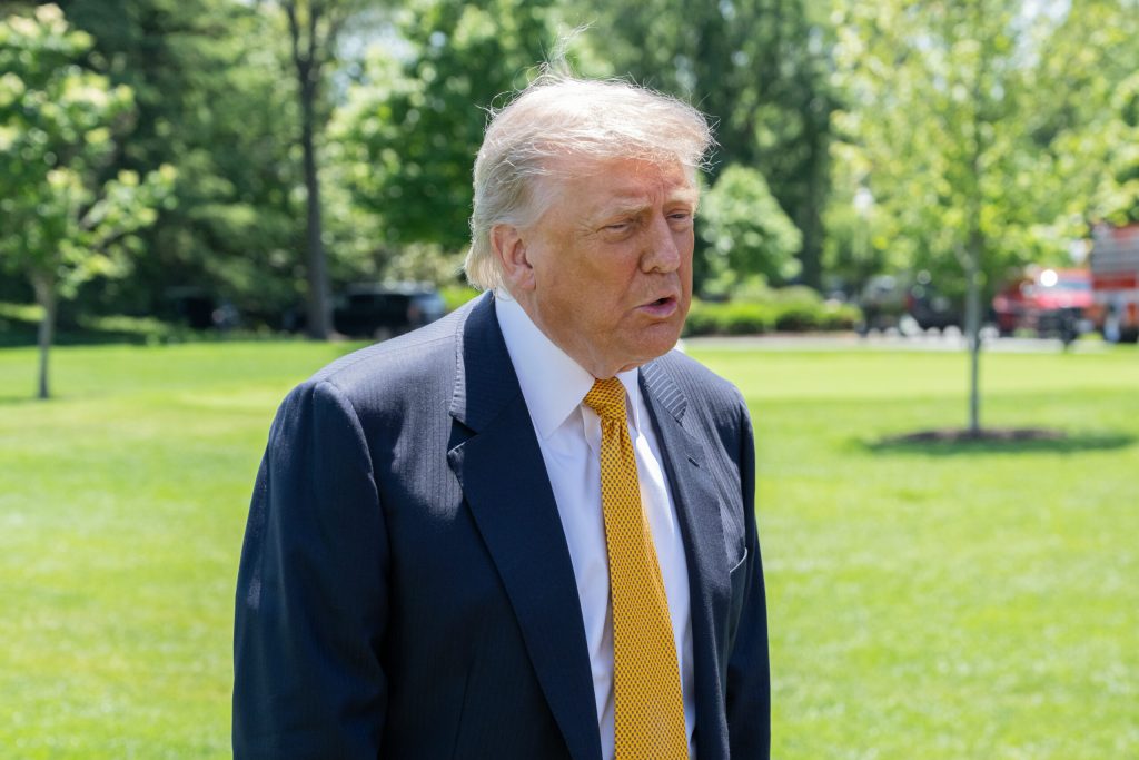 Trump este la doar cateva saptamani de a declansa o recesiune globala