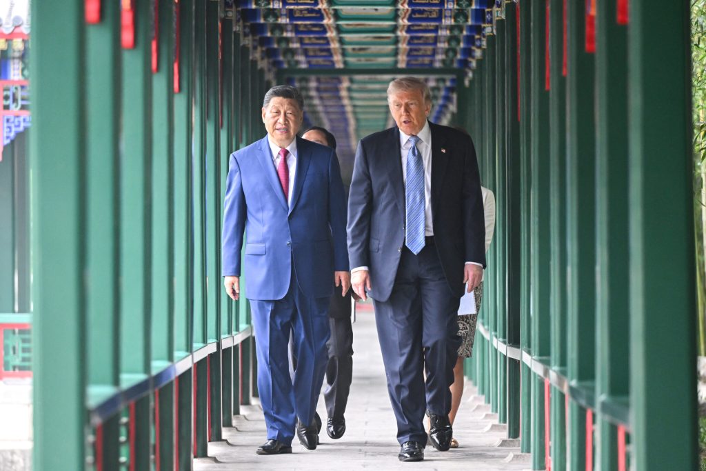 Trump parasete China fr a lua o decizie privind armele pentru Taiwan Xi Ne vom implica n negocierile cu Iranul