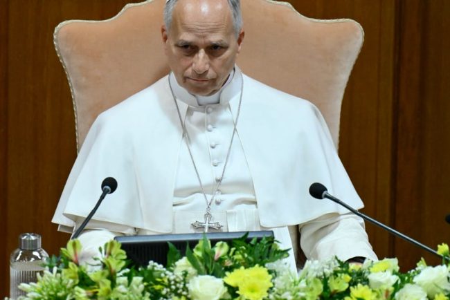 Vaticanul si roboii ucigai Papa Leo al XIV lea se concentreaz asupra rzboiului cu inteligen artificial