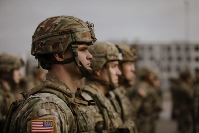 WSJ Pentagonul suspenda desfasurarea a peste 4000 de soldati americani in Europa