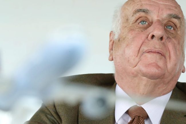 diplomat belgian de frunte acuzat in cazul lumumba a murit la varsta de 93 de ani