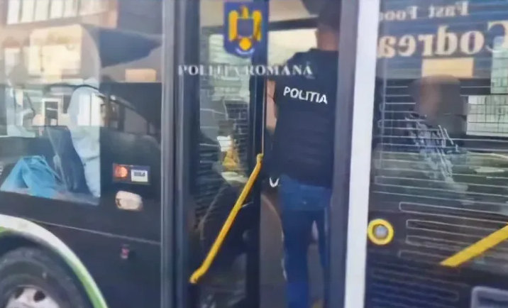 jaf asemeni celor din filme in cluj napoca un barbat a fost agresat si jefuit de 20000 de lei dupa ce a coborat din autobuz fiind urmarit hotul a fost prins