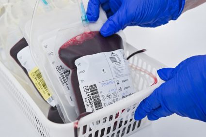 Pacient decedat după o transfuzie cu sânge incompatibil. Asistent ATI trimis în judecată pentru omor din…