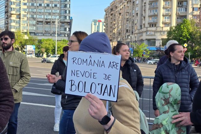 update 4 manifestatie de sustinere pentru premierul ilie bolojan in bucuresti poate ne aude si presedintele 1500 de oameni in strada la oradea ilie democratie cu forta primarul general despre bolojan un astfel de om este rar intalnit