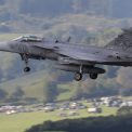 Alert de securitate n Ungaria avioane de vntoare NATO au interceptat un Airbus cu sute de pasageri la bord