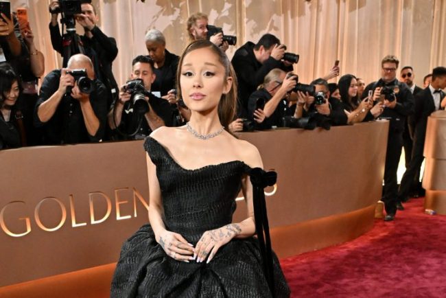 Ariana Grande isi reitereaza nemultumirea fata de Casa Alba dupa ce o melodie de ei a fost folosita intr un clip al ICE