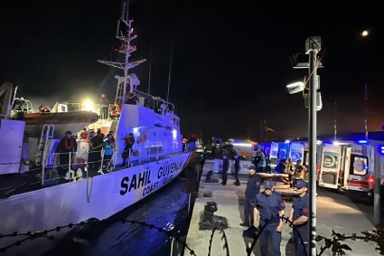 Atac asupra unei bărci de pescuit în Marea Neagră: un mort și patru răniți.