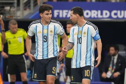Atletico îi închide ușa Barcelonei! Condiția majoră pentru transferul lui Julian Alvarez