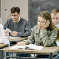 Avertismentul socant al unui expert Studentii isi pierd rapid capacitatea de a citi provocand un colaps al generatiei