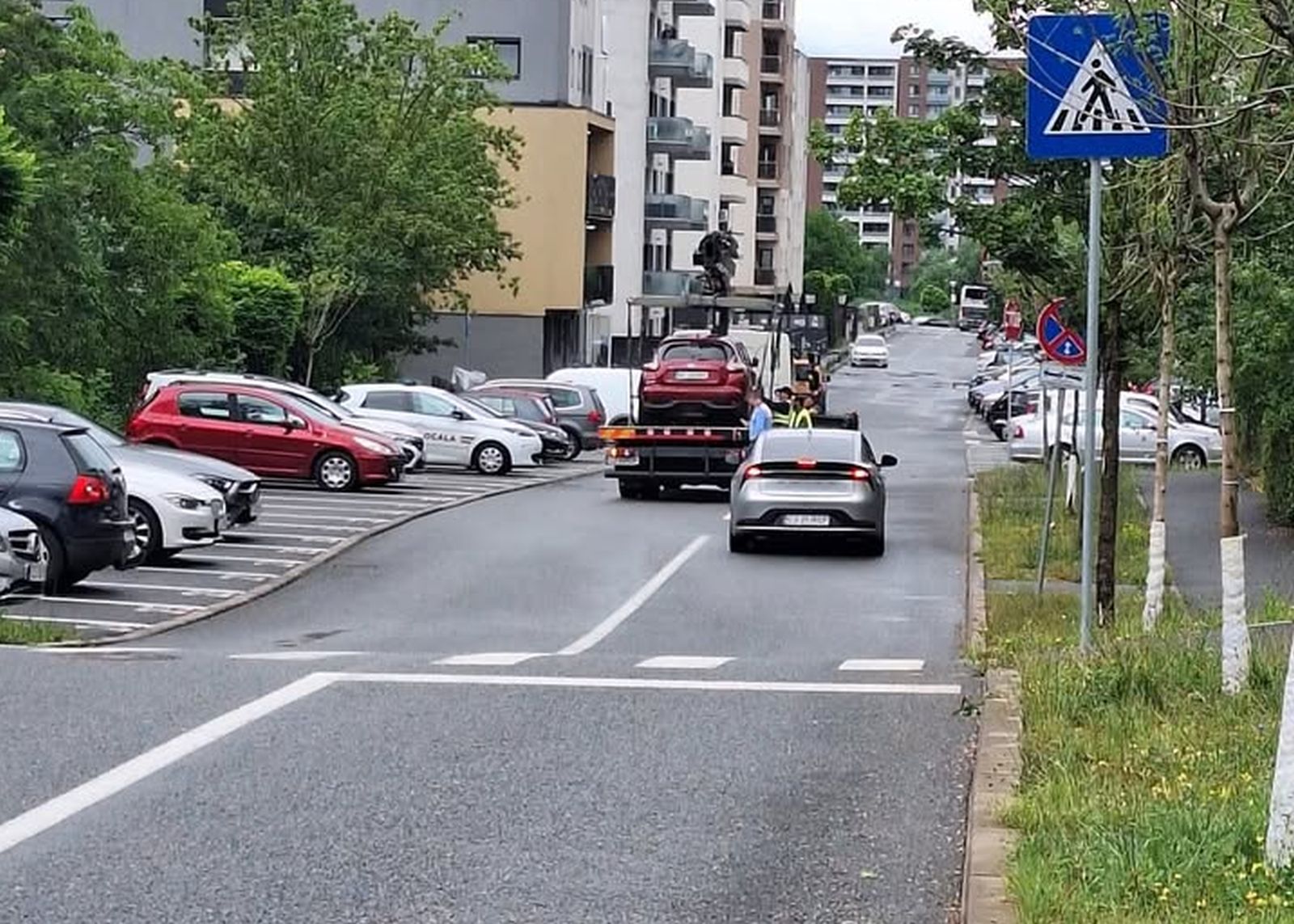 Clujenii din zona Intre Lacuri se simt persecutati de Politia Locala In Zorilor avandul vecin pe primar primesc un tratament privilegiat