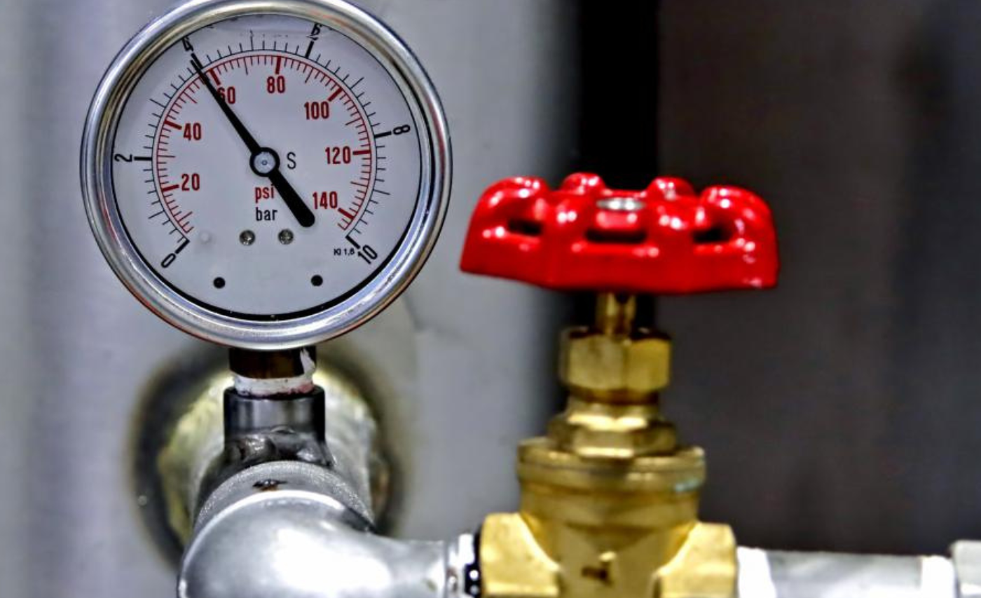 Cosmar pentru locatarii unui bloc din Cluj Napoca De 3 zile nu au gaz si inca asteapta solutionarea problemei Nu avem apa calda pentru un dus