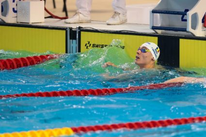 David Popovici câștigă medalie de argint la proba de 50 m la Trofeul Settecolli și stabilește un nou record național.