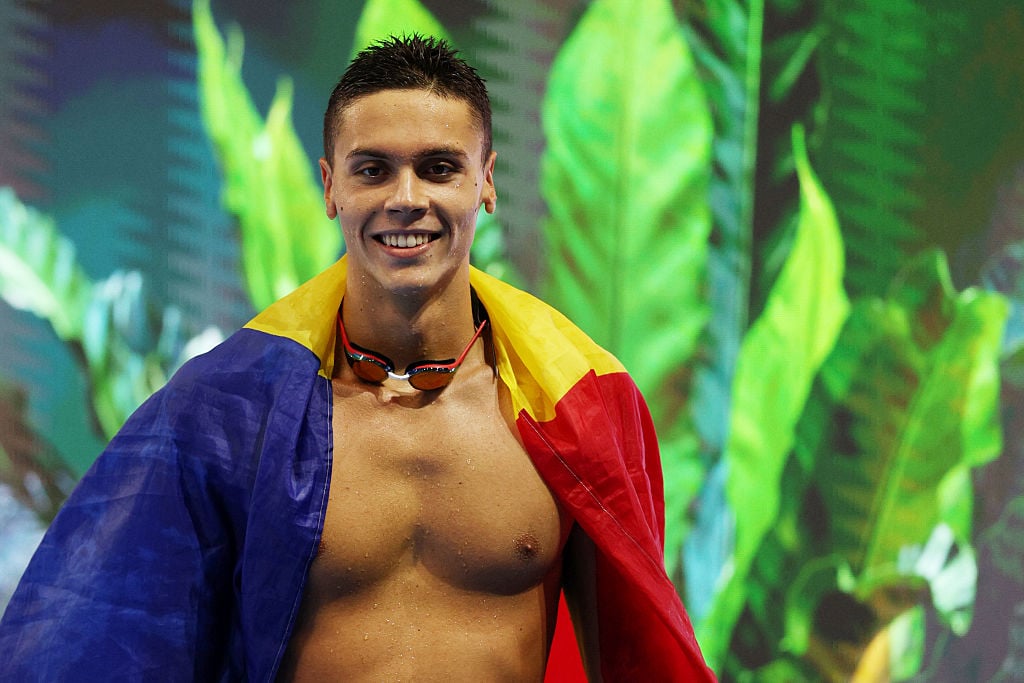 David Popovici omagiat inainte de Europene Gest impresionant din partea European Aquatics De expus la Louvre