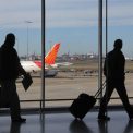 Despagubiri in maxim 3 ore bagaj de mana inclus si fara taxe pentru copii Ce schimbarri aduce noul acord al UE pentru pasagerii aerieni