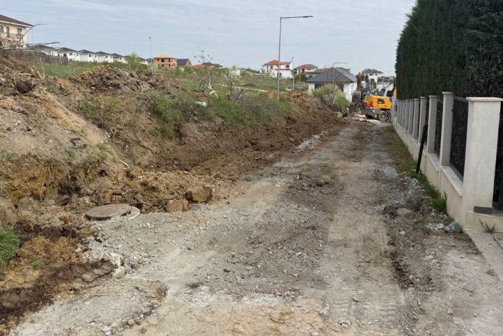 Drumurile din Cluj se modernizeaza cu ajutorul fondurilor europene Aproape 100 de milioane de lei vor fi investite in comuna Apahida iar lucrarile sunt deja in plina desfasurare