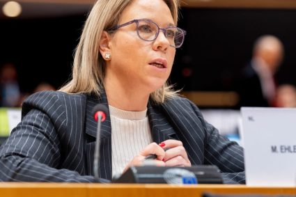 Femeia care sprijina extrema dreapta a Europei in accesul la Bruxelles