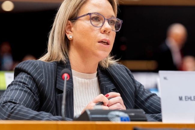 Femeia care sprijina extrema dreapta a Europei in accesul la Bruxelles