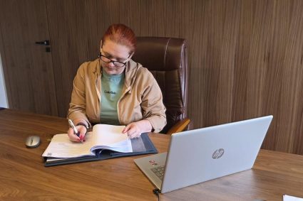 Investiție de 1,5 milioane de lei în Apahida! A fost semnat contractul pentru un proiect esențial pentru comună: „un pas înainte în dezvoltarea infrastructurii locale”.