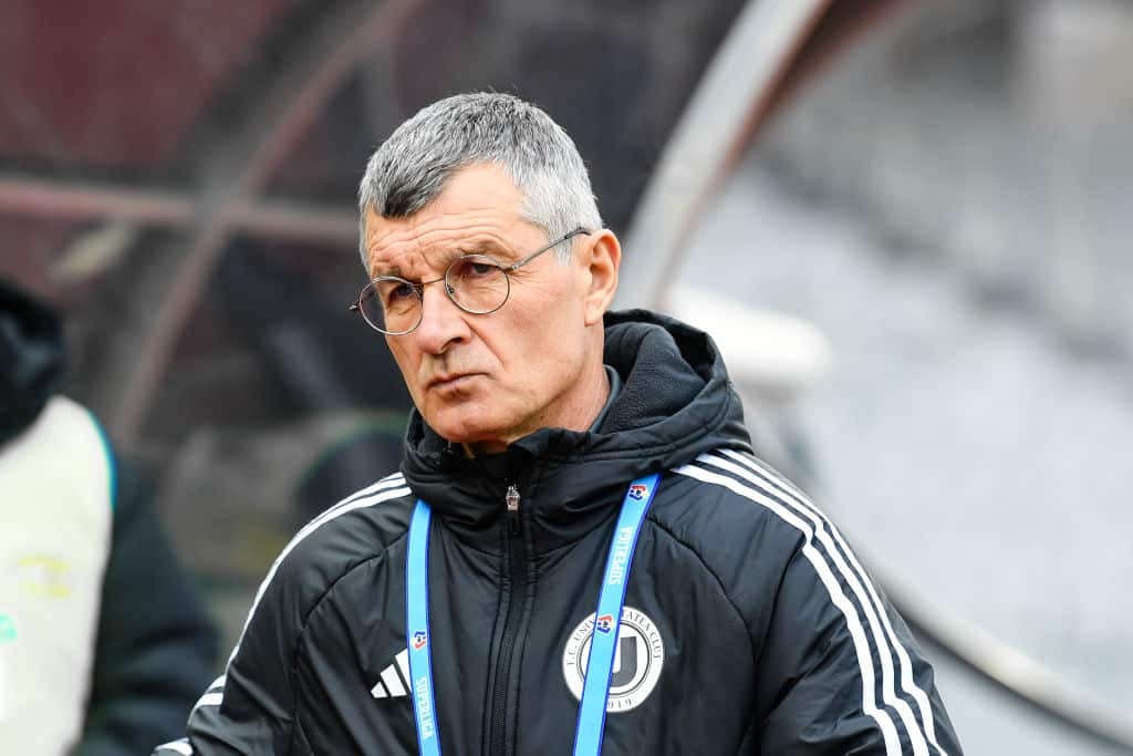 Ioan Ovidiu Sabau a semnata Bun venit si mult succes