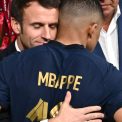 Macron isi doreste sa isi intareasca mostenirea prin succesul Frantei la Cupa Mondiala