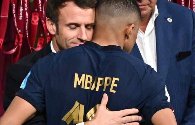 Macron isi doreste sa isi intareasca mostenirea prin succesul Frantei la Cupa Mondiala