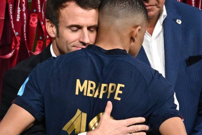 Macron isi doreste sa isi intareasca mostenirea prin succesul Frantei la Cupa Mondiala