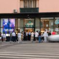 Noua Boutique IQOS Victoriei un concept retail 2 0 si o instalatie artistica semnata de Sebastian Comanescu