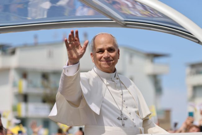 Papa Leon al XIV lea a indemnat Parlamentul Spaniei sa fie constient de criza profunda cu care se confrunta lumea
