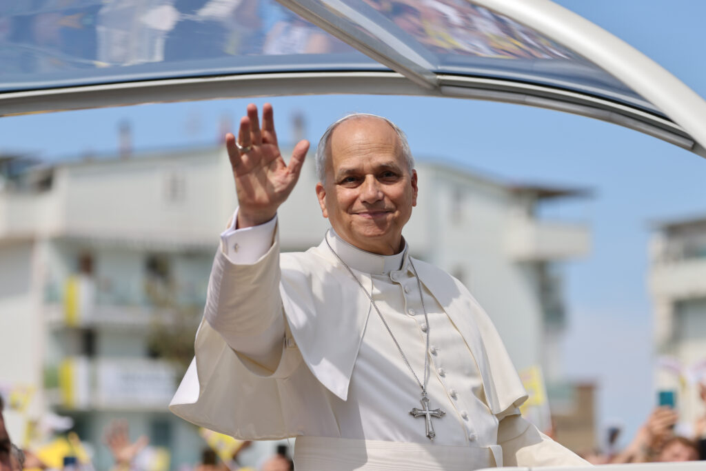 Papa Leon al XIV lea a indemnat Parlamentul Spaniei sa fie constient de criza profunda cu care se confrunta lumea