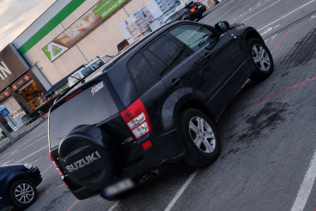Parcare premium in Cluj Napoca Un sofer a ocupat patru locuri de parcare cu masina sa